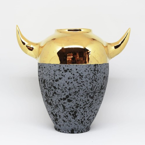 RAGNAR vase, upcycled porcelain, gold 02.jpg